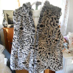 Kristen Blake Black and Gray Animal Print Vest